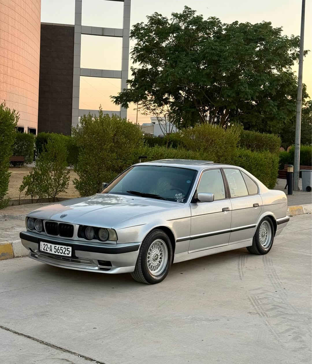 بي ام دبليو موديل 1991 
حجم محرك  525 ( كير اوتوماتيك )

سعرا  52 مجال قليل
مكان كركوك داخل المدينة

سيارة مصبوغ عام لجمالية 
فول مواصفات سلايد داخل رصاصي و اوتوماتك كير محرك شرط 

سنوية رقم هزة كلهم جديد لحد 2030
شرط تحويل و وكالة

 اسيا  ***********
 كورك *********** كركوك, العراق
