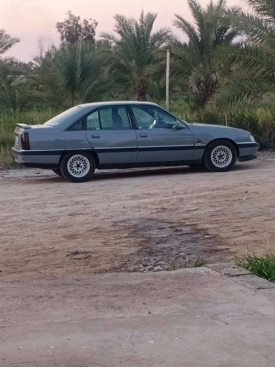 السلام عليكم اوبل اوميكا 6 سلندر رقم انبار انكليزي جاهزه مكان الفلوجه هزه جديده سنوية ل ٣١ بأسمي تحويل ثاني يوم صبغ عام جماليه بدون ضربه أو خياس تبريد نقص غاز صدرها جديد ب ٣٥ رقم ***********
