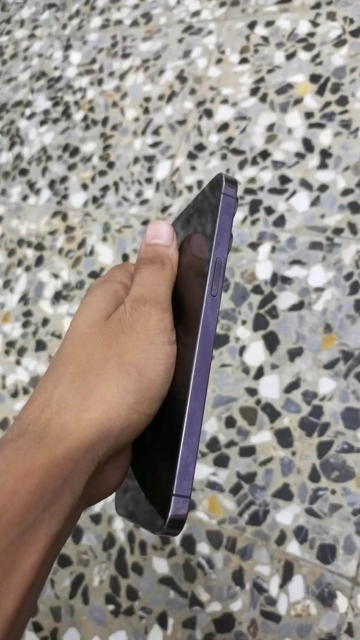 ايفون ١٤ برو ماكس • ٢٥٦ • بطارية ٩٣