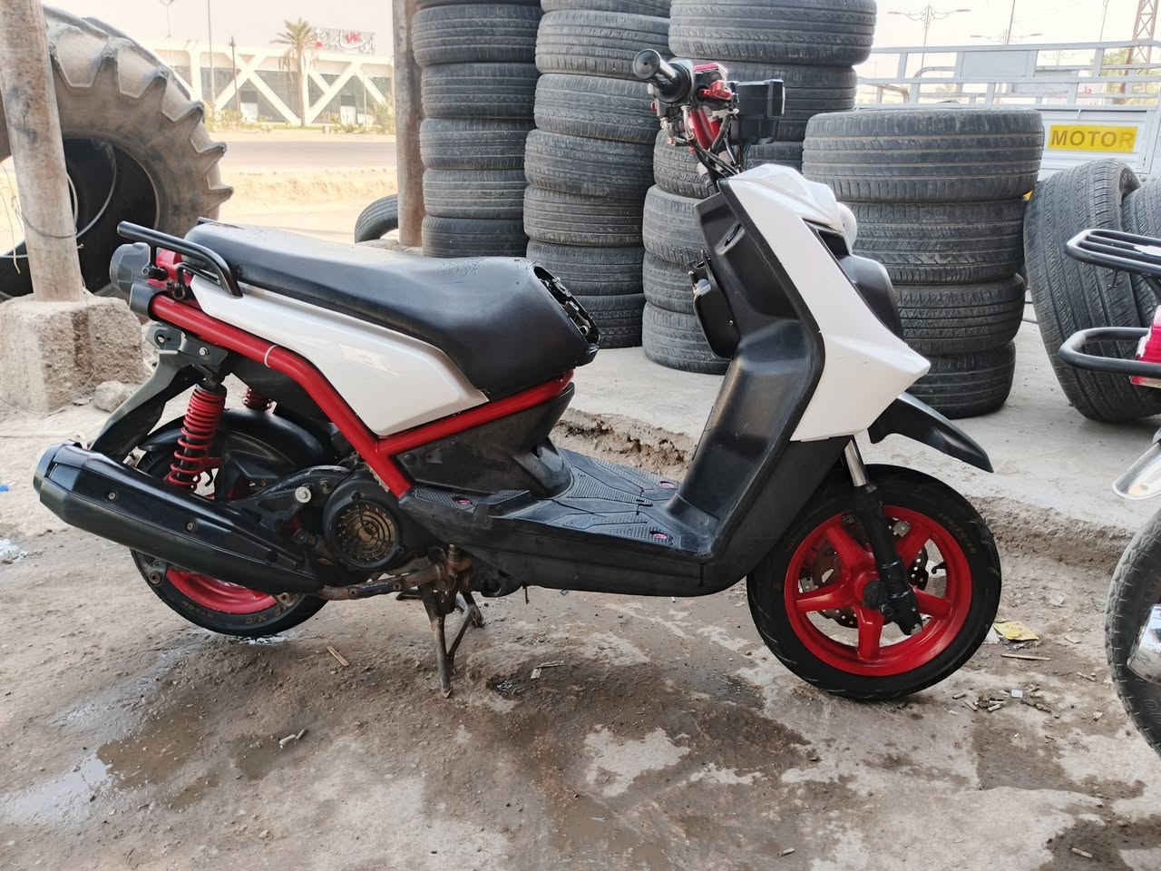 سلام عليكم دراجه سكنس جبلي دراجه رمبه ما ناقصهه شي موديل 2014مزوده كلجات رياضي مكينه خير من الله سبحانه ما ممدود عليهه سعر 800وبيهه مجال رقم ***********عنوان ديالى بعقوبه
