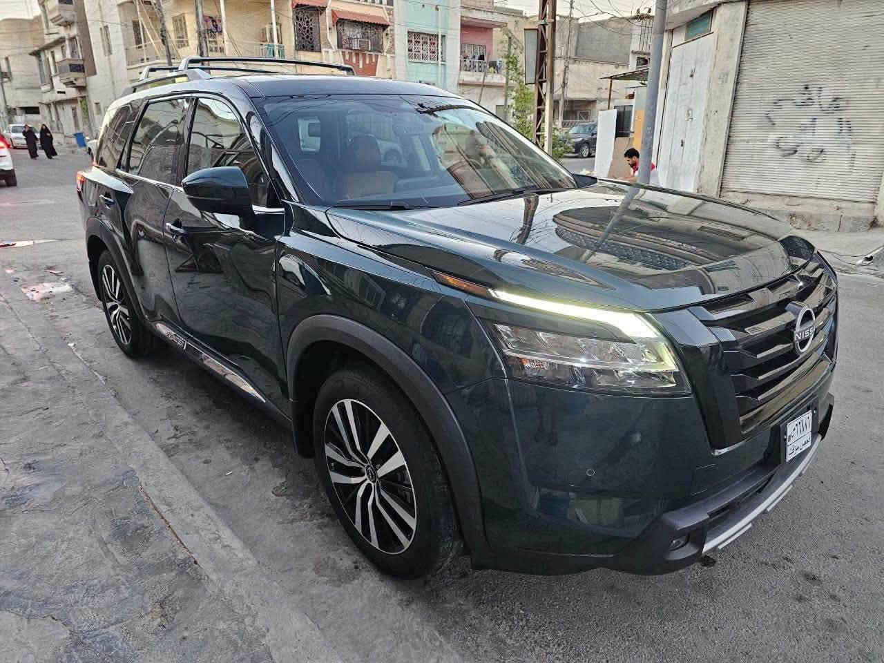 السلام عليكم
للبيع
NISSAN PATHFINDER PLATINUM 4WD  
 
من اعلى المواصفات بلاتينيوم 

اللون:  اخضر زيتوني مميز 
الموديل : 2024
نوع المحرك : 6 سلندر (3.5L)
السعر:275

عداد المسافه:34 الف مايل 

الضرر: تبديل ابواب جهة السائق نفس اللون السياره بدون صبغ صور الحادث مرفقه
المواصفات: PLATINUM
السياره مرقمه بغداد كتاب شهداء رقم مميز 70800

فتحة بانوراما
داتا شو
كيج الكتروني
خمس كاميرات (360)
بصمه تشغيل
بصمة اربع ابواب
تشغيل عن بعد 
كشنات امامي تبريد
كشنات تدفئة 
ستيرن تدفئة 
كشنات كهرباء
رادار امامي
رادارات جانبيه
رادار خلفي
حساس خلفي
شاشه كبيرة
مانع انزلاق
كروز سرعه
هاند بريك بصمه
اوتو هولد
نظام ايكو نورمال سبورت
صندوق كهرباء
7 راكب
وبقية مواصفات PLATINUM المعروفة 

العنوان :
بغداد حي القاهره  ‏‎

‏‎للاتصال والاستفسار :
***********
