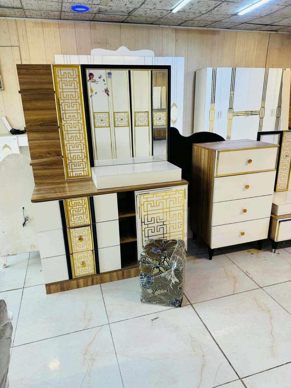 غرفه تركي • مستخدمه • ١٠قطع