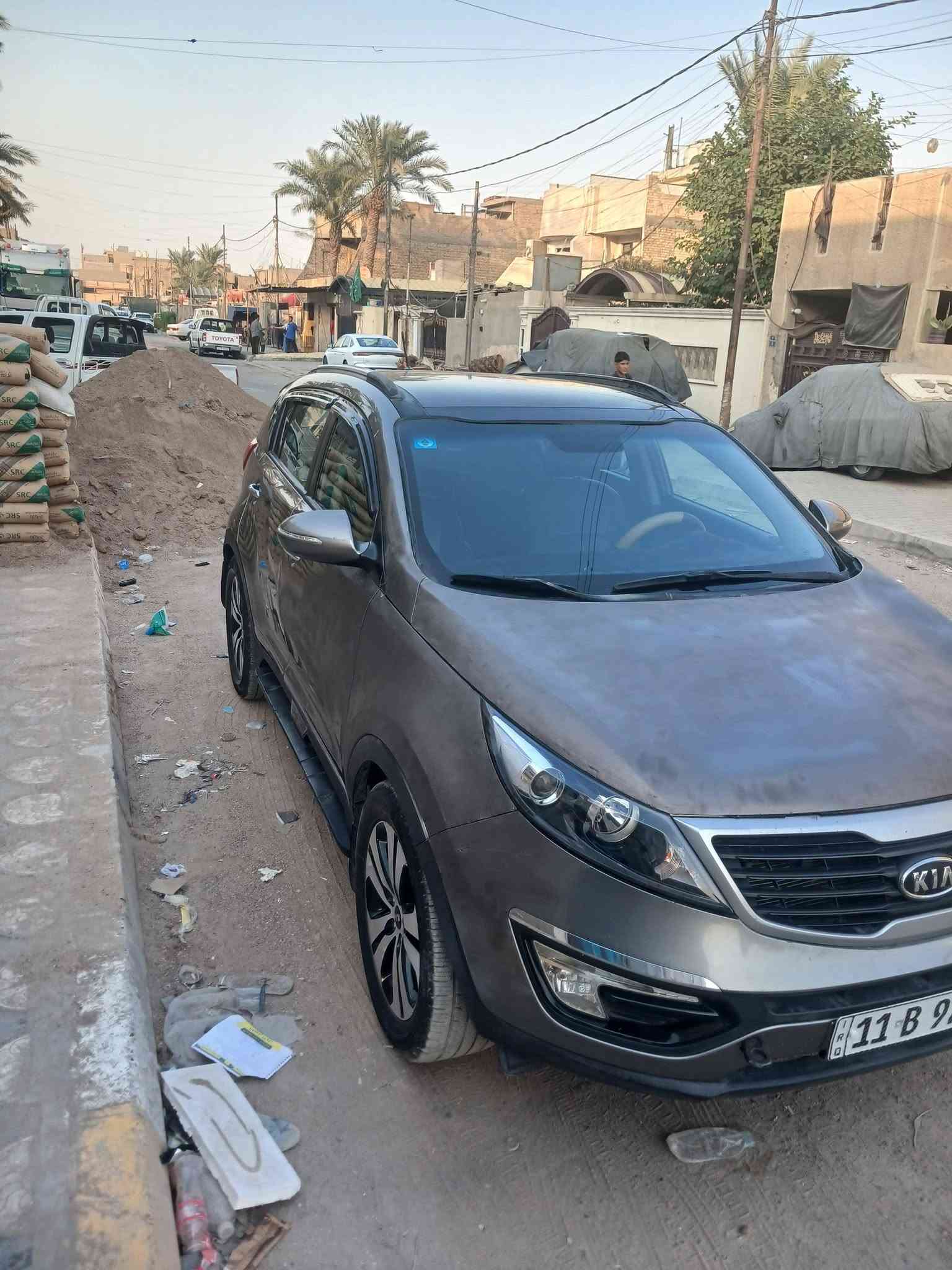 السلام عليكم اخوان عندي سبورتج موديل ٢٠١١ خليجي محرك 2400 دوش المرغوب فول مواصفات رقم بغداد بأسمي بيهه ثلاث قطع يرادلهن صبغ  بدون دواخل والباقي مكفول السعر 100وبيهه مجال بسيط للطيبين سياره جاهزه عوزهه بس صبغ العنوان بغداد الكماليه
***********
