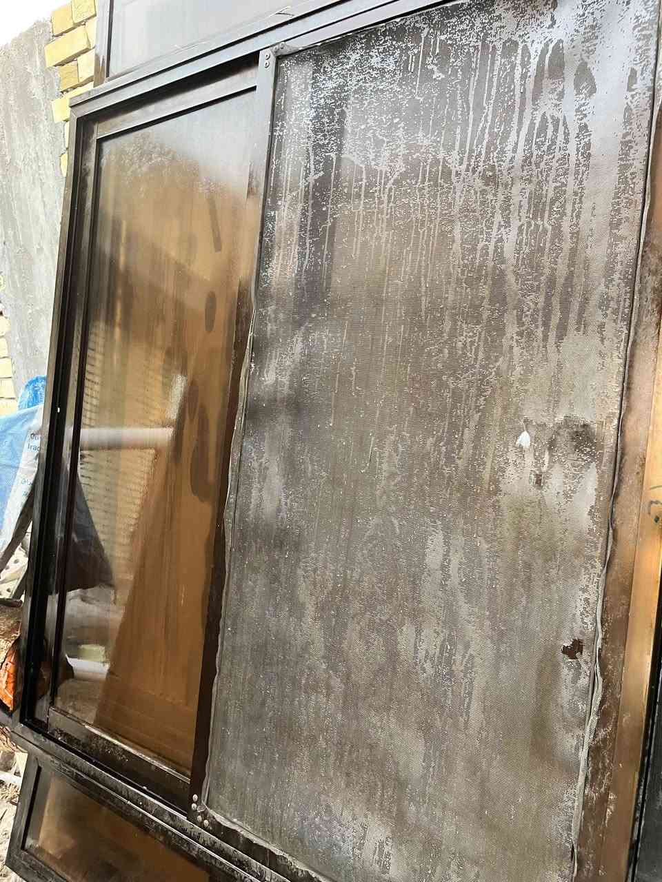 الارتفاع مترين  و١٠ سم  والعرض قياسات من متر و ٣٠ سم الى مترين وى٣٠سم بغداد, العراق
