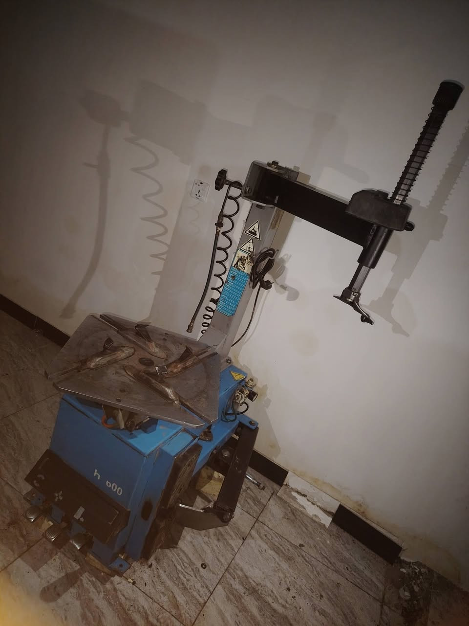 سلام عليكم خالعه البيع شغاله كلهة ب ٦٠٠ الف سكن بغداد ***********
