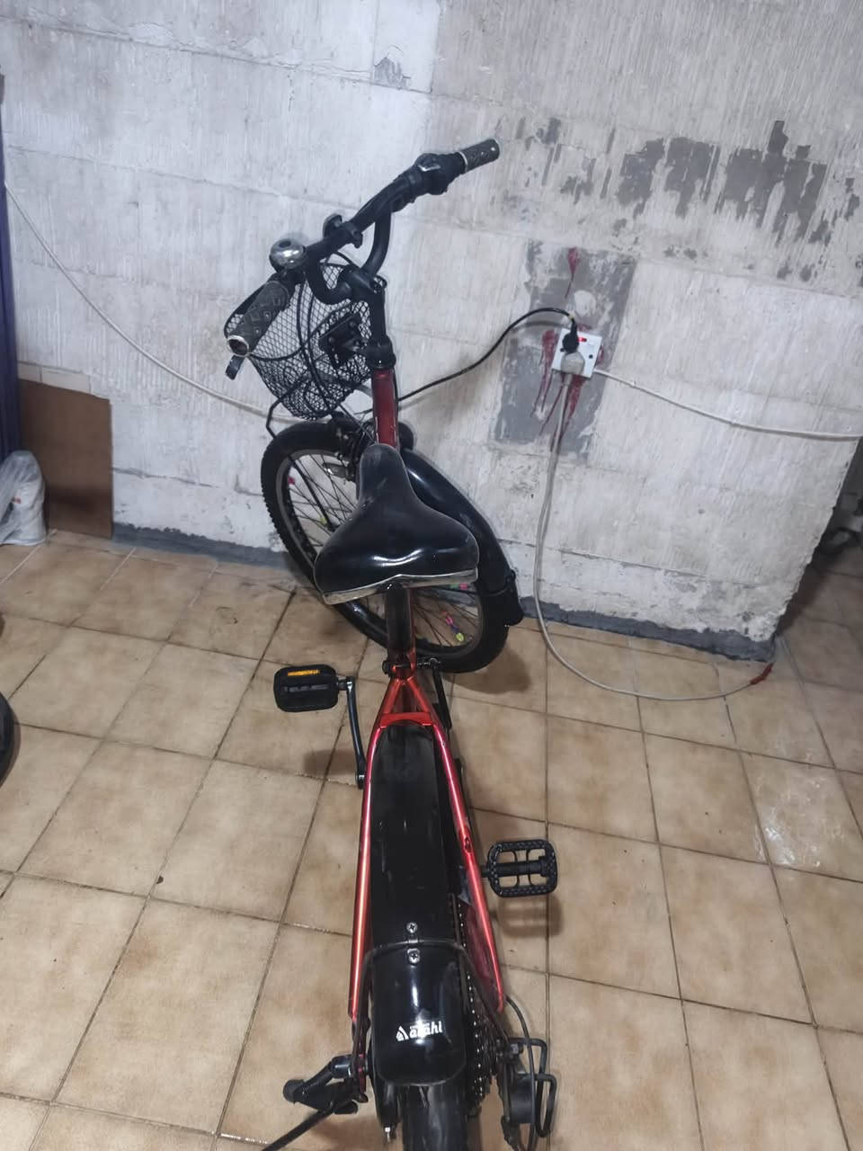 بايسكل للبيع
نوعه ياباني 
مستعمل قليل نظيف كلش 
الحجم 24 
السعر 175 وبي مجال 
العنوان بغداد 
للتواصل ***********
