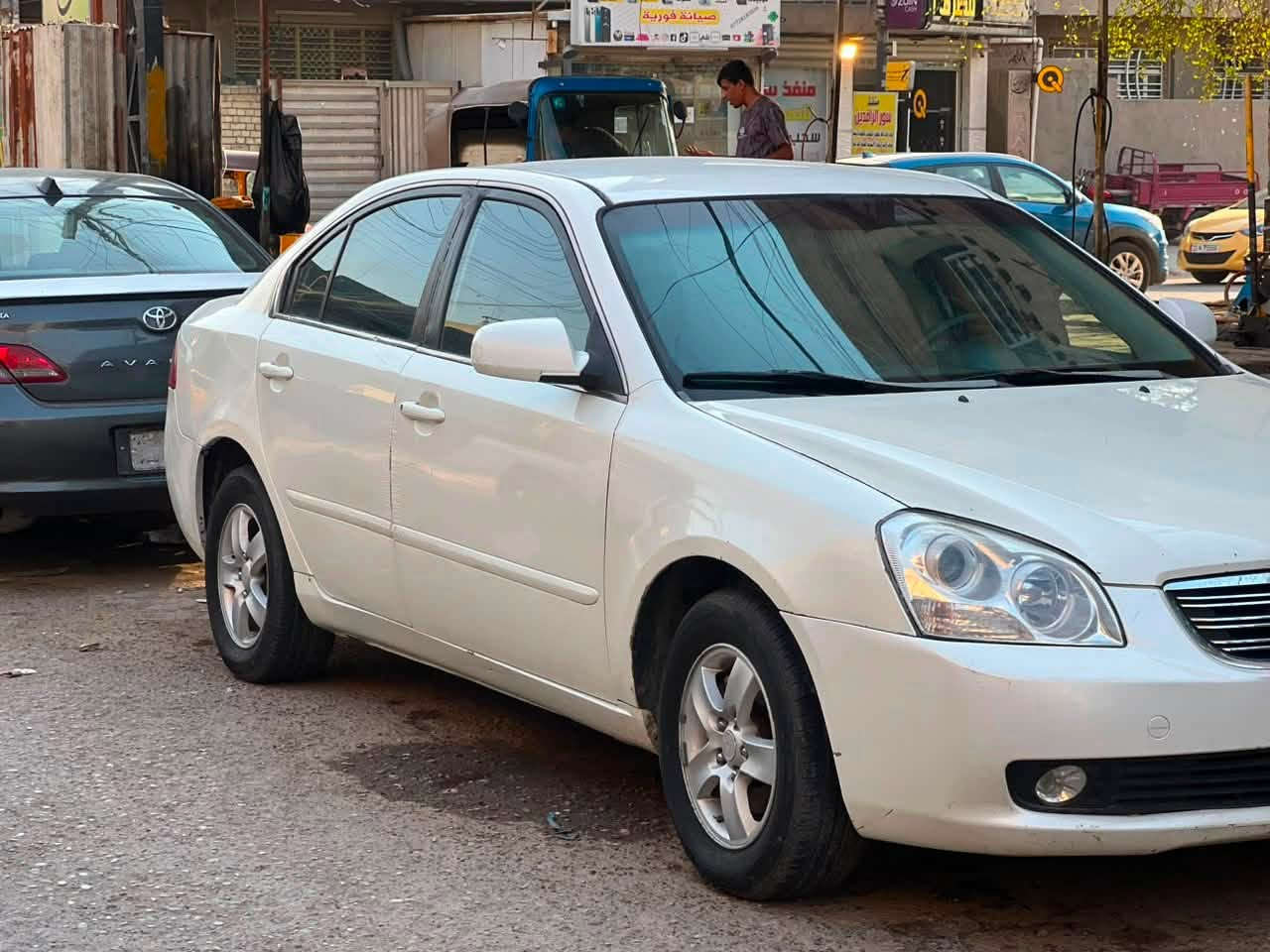 السلام عليكم أوبتيما 2008  محرك والكير مكفولات تخم تاير جديد حداديه كلها جديده سياره جاهزه تبريدها ثلج  كبل للشارع تحويل ثاني يوم مكاني بغداد  السعر 80$ بي مجال حك الجيه 
رقمي*********** 
بيع سريع الشراي يتصل
