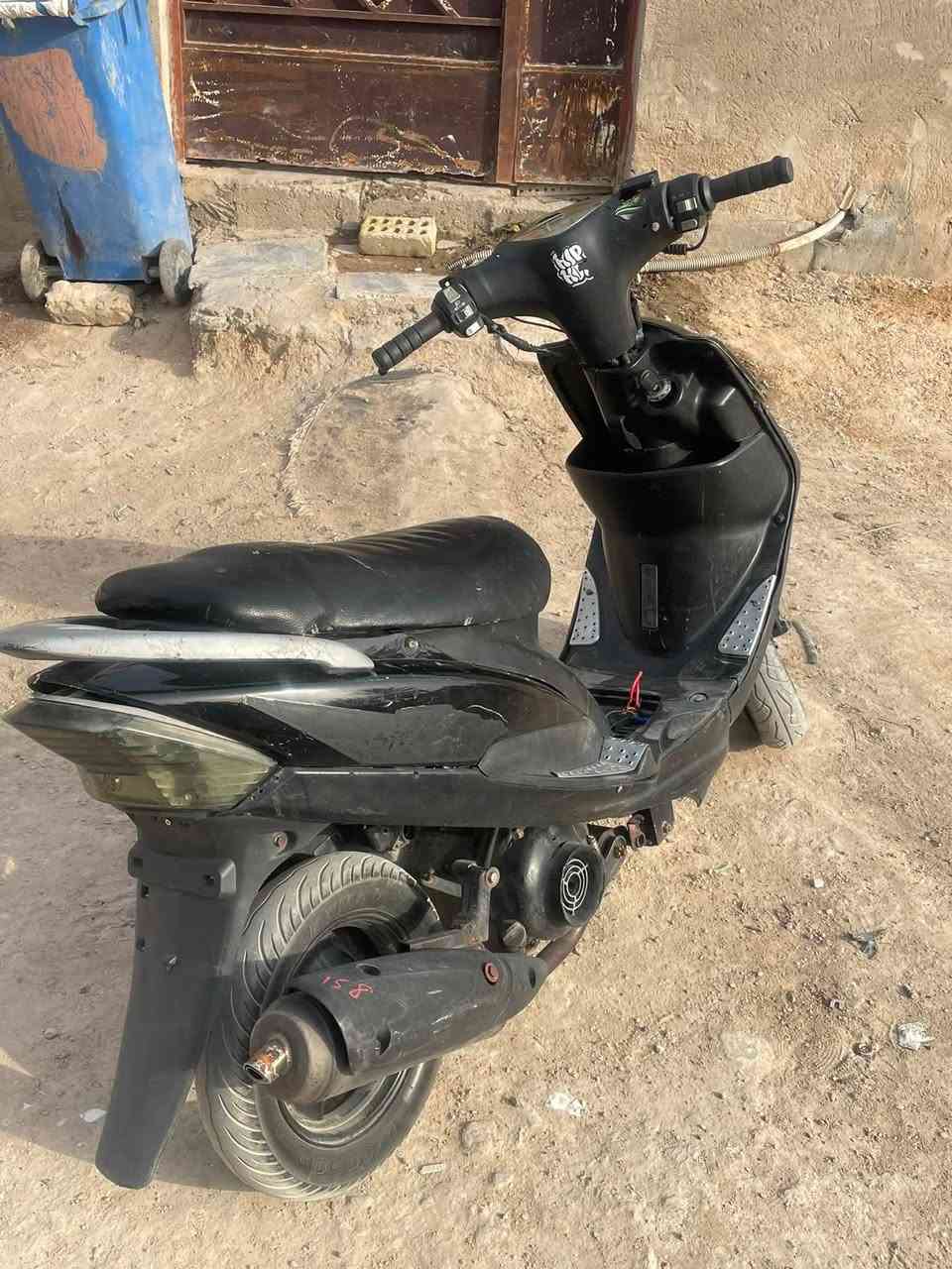 سلام عليكم ماكس عدله دراجه مكينه بلاديه شقاله  شلعه ومعدل سلف وهندر بس سلف عوزه باتري مكينه خرسه سعره350 وبيه مجال مكاني بغداد الامين ثانيه وهاذه رقمي***********
