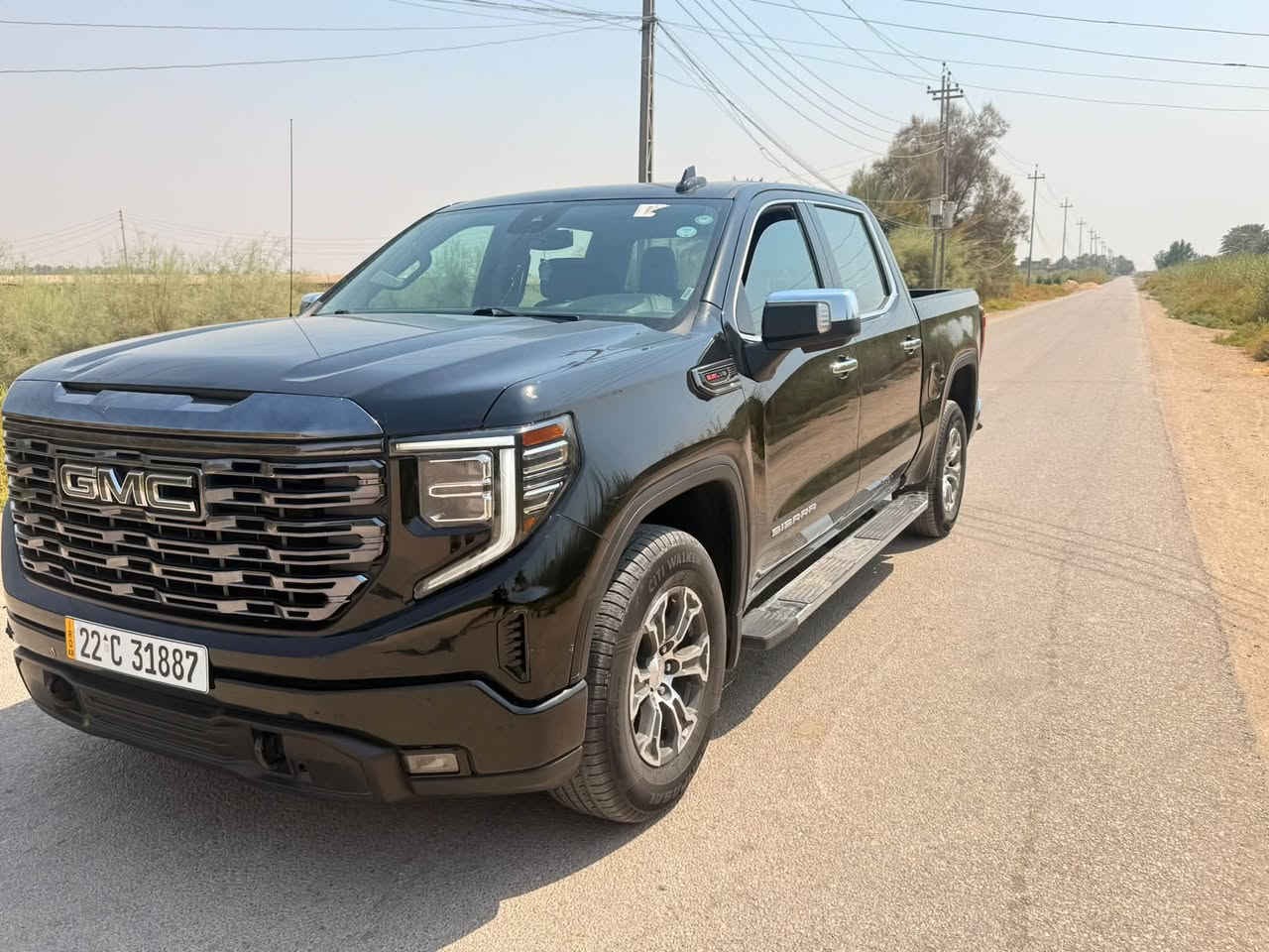 جمسي سيرا 2024 V8
باب طويل بدي القصير المرغوب 

مواصفات :slt فول فول بدون فتحه سقف

شاشه كبيره عداد سرعه ديجيتال بصمه تشغيل عن بعد كشنات جلد وكهربائي حصانه بين كشنات وبعد هواي مواصفات 

باب الصندوق قطعتين 

وبعد بيها هواي مواصفات 

محرك „V8 5.3L ✈️

ماشيه فقط :51
حادث السياره :باب خلفي ربع جاملغ خلفي وربع تكمه من جوه فقط 
مكاني بابل 

***********
***********
