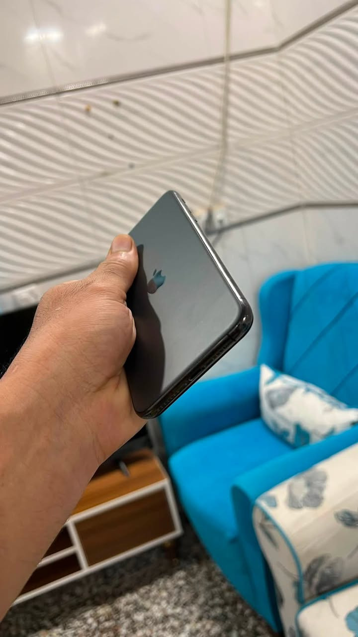 ايفون ١١برو ماكس للبيع او لمراوس شرط يومين شحن ذاكره ٢٥٦
***********
