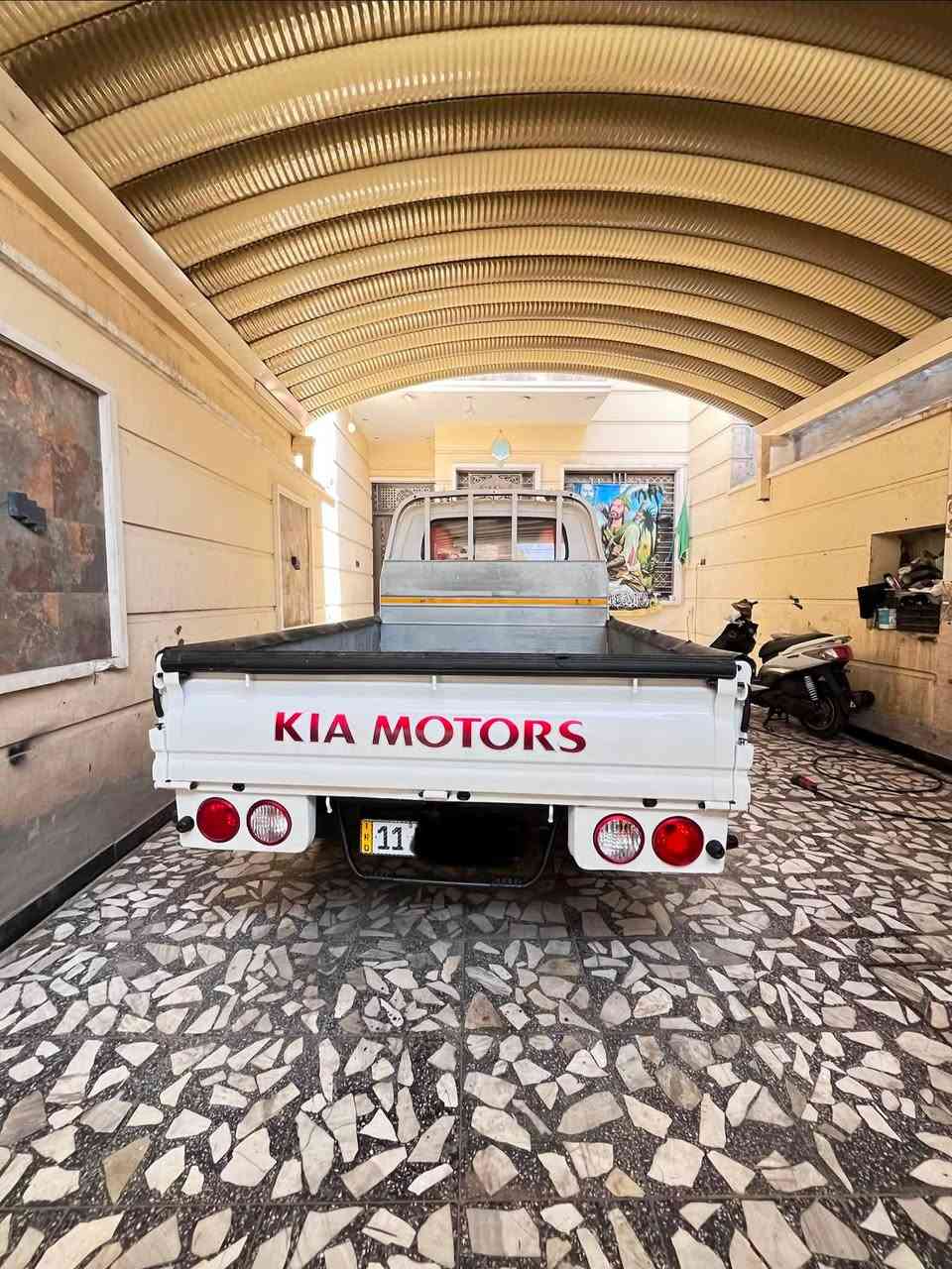 سلام عليكم 
كيه دبل قماره 
موديل ٢٠١٦
بيه مكانات صبغ بل دوسات 
عداد كيلو متر ٥٨
تخم تايرات 
دوشمه جديده 
تبريد ثلج ❄️
سعر ١٣٢ً
وبيه مجال بصيط 
مكان بغداد بلديات 
***********
