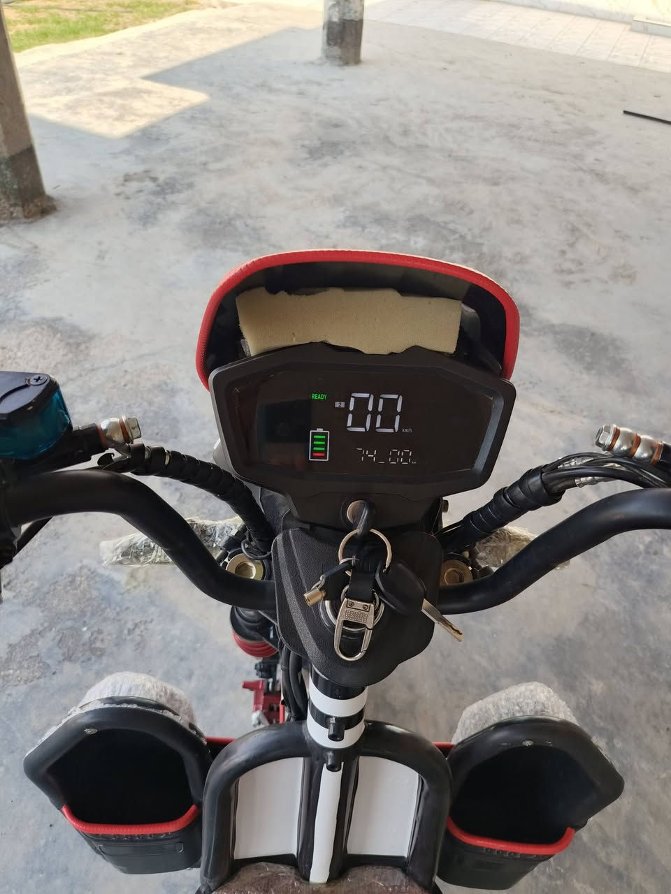 دراجه كوريا  ام ار
نضيفه بطاريات 46 امبير 
عل فحص سعرها 690 الف 
مكان الفلوجه الحصي 
***********
