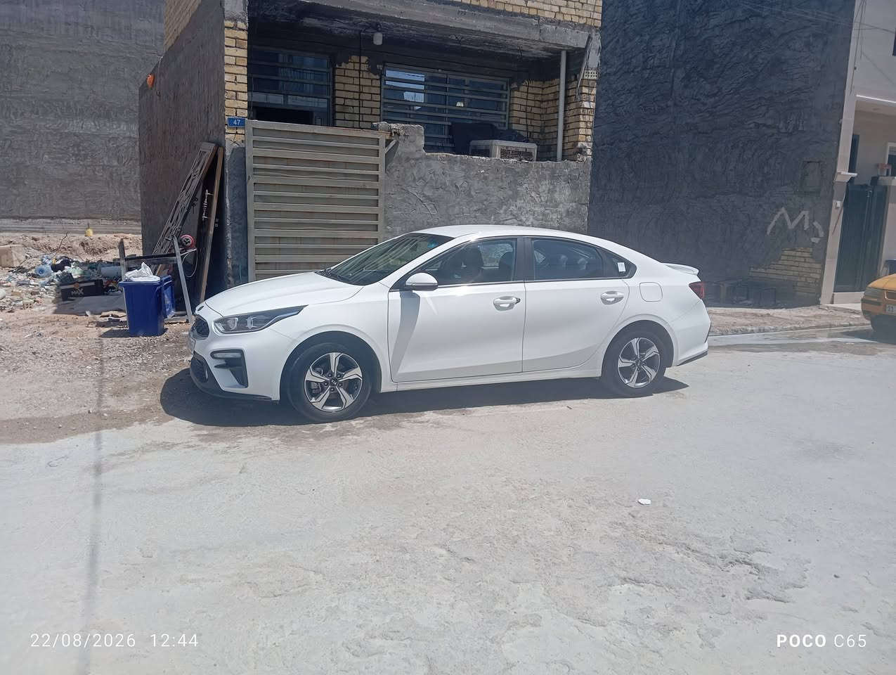 سيرة سيراتو موديل 19  خليجي السعر 138بيهة مجال حك جية سيرة حلوة ونضيفة اي نقص مابيهة المكان بغداد الغزالية ***********
