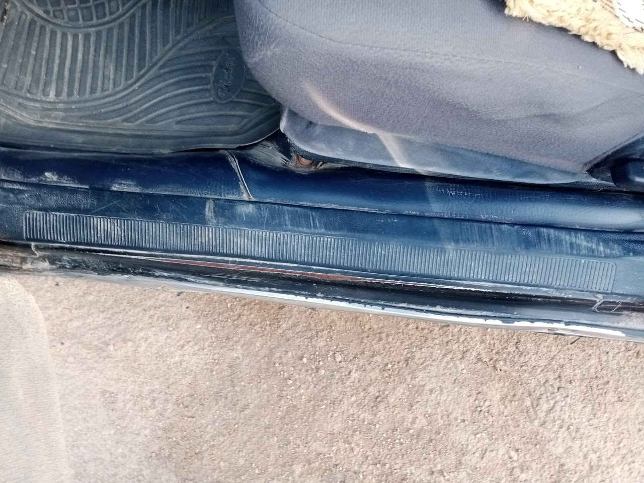 سياره البيع رنب كصيف سياره مكفوله كير مكينه حداديه شاصي بيه ضربات بصيطه سعره 38بيه مجال شراي يجي خاص. ***********
