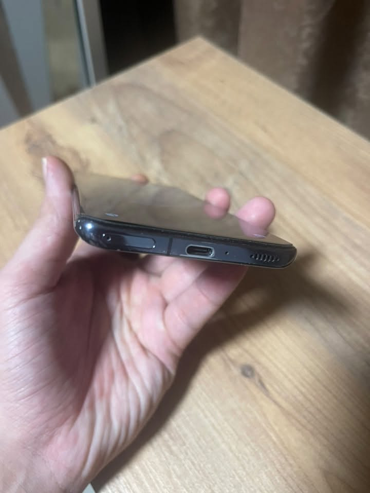 السلام عليكم للبيع شاومي mi 11 ذاكره 256 عشوائيه 12 بي فقط فطر بل ضهر باقي كله مكفول السعر 200 الف مكاني بغداد تواصل على الرقم *********** واتساب اتصال

