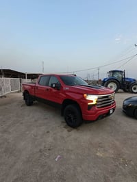 سلفرادو • ٢٠٢٤ • ٨ سلندر