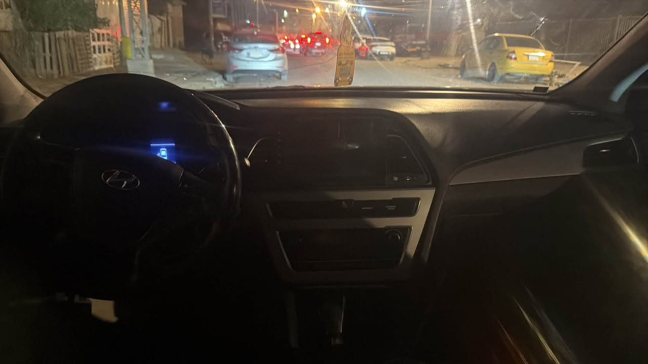 سلام عليكم سوناتا وارد كوريا جنوبيه دبل كروز بصمه ماشبه 100 كشنات تدفئه  تبريد خلفي كفاله من صبغ مكينه تيربو سياره جهازه تبريد حداد مكينه كير. ترابك وين تحب. راعي سياره. بزبير  كرايبي ومكاني بصره مشراق جديد.  رقمي *********** السعر 127 كفاله من صبغ وتبديل

