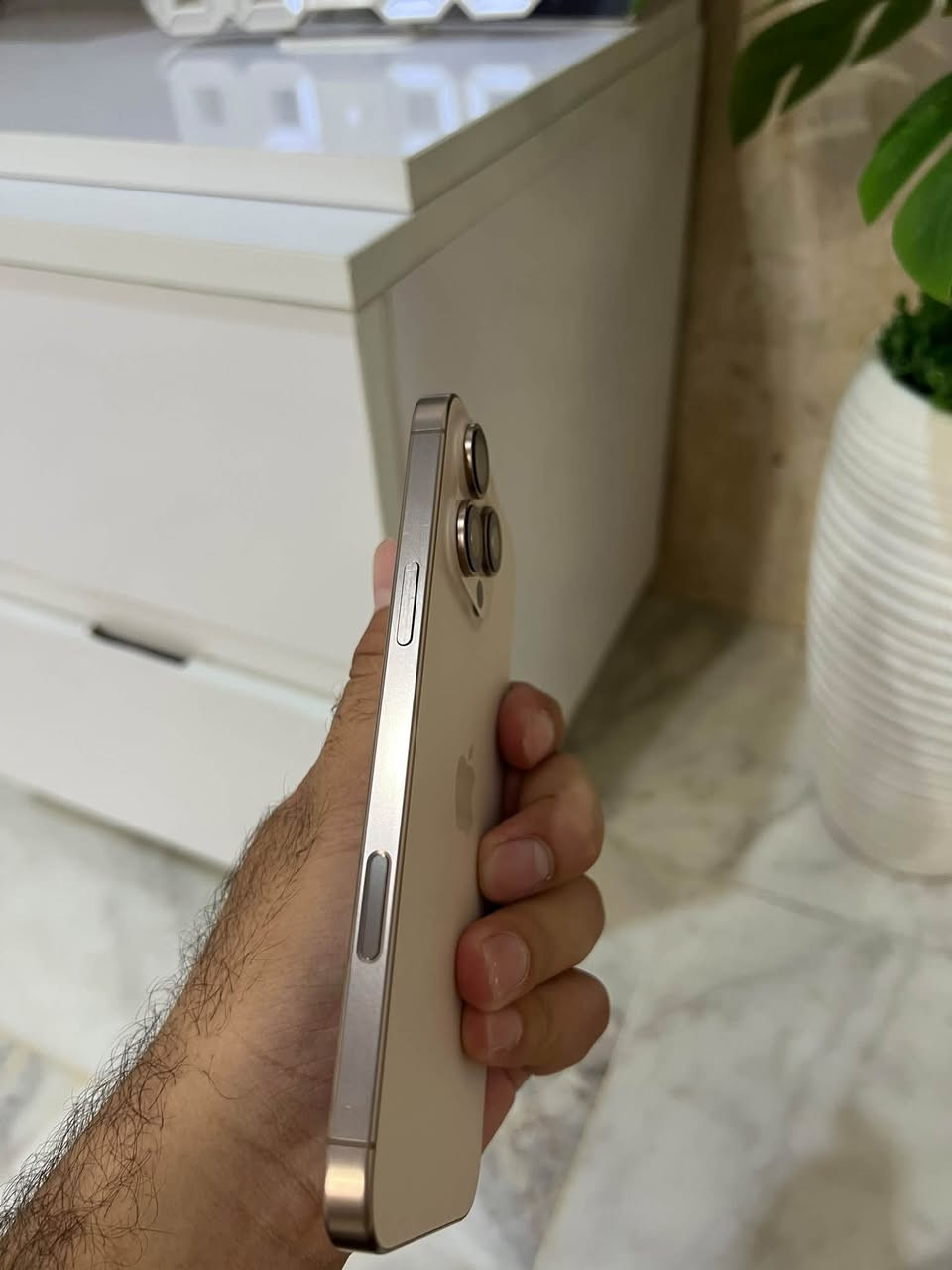 آيفون ١٦ برو ماكس • ٢٥٦ غ.ب. • بطارية ١٠٠%