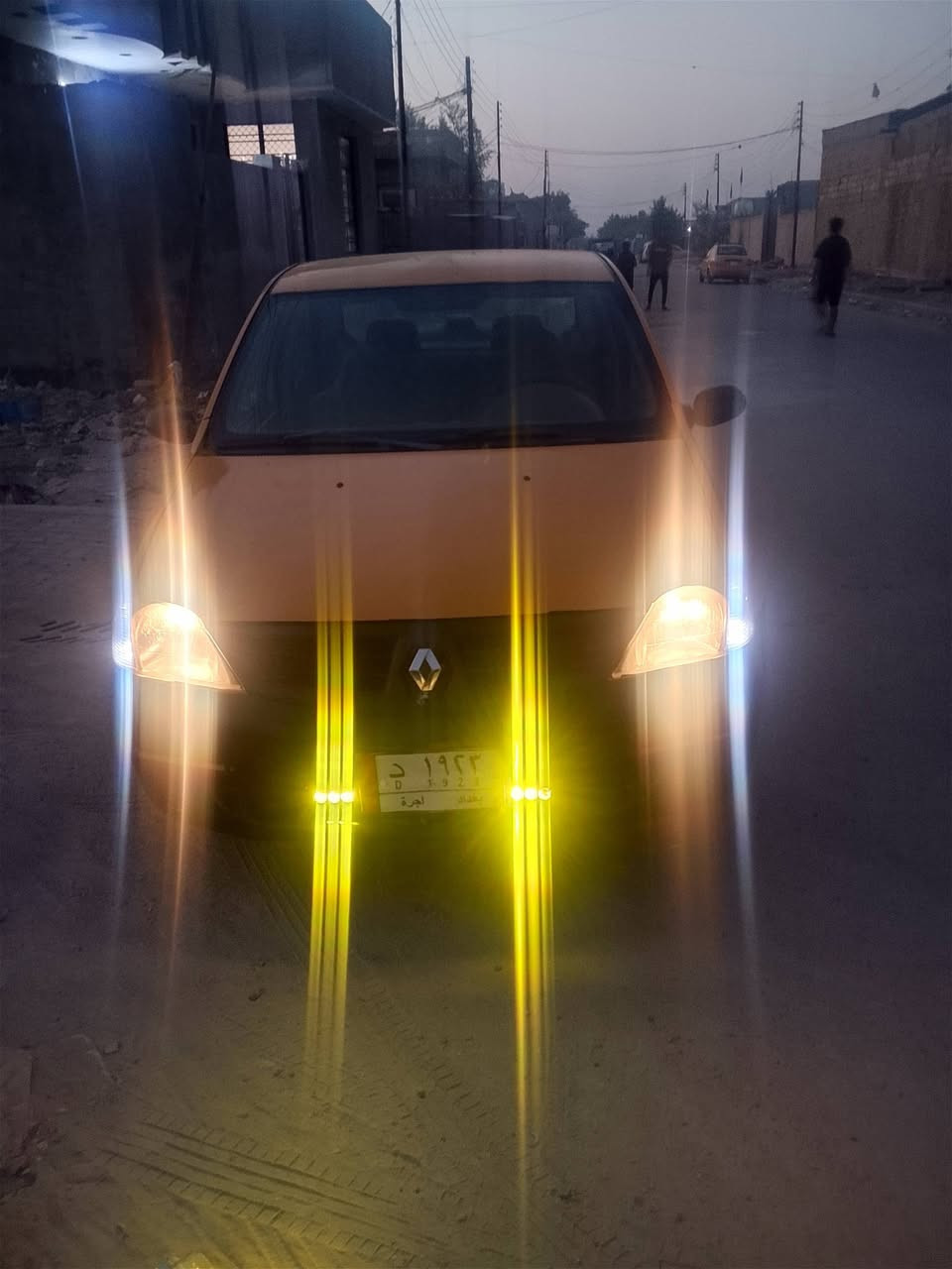 سياره للبيع رينو 2010مطلوبه هيئه حسب الأتفاق ويه الشاري سياره بسمي سنويه صاقطه سعر 30 بيه ***********
