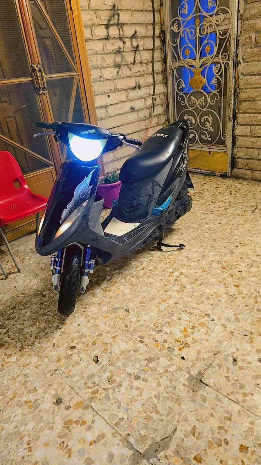 ماكس عدله جديده كلهة شغاله مكينه مامفتوحه سلف هندر اشاير سكنات ما مفتوحه مشي نهضه خير من الله بوشه ابريكات 49 ابلاديه لايت عالي وناصي دبلات امامي وخلفي  اماميه وخلفيه جاهزه اخت الرمبه نعومه كلش حلوه كفرات اصلي حواضن اصليه عدادات الكهربايات كلها شغاله لا تبخير لا تنقيص ما بيها اي نقص شرط الفحص مكان البصره  السعر ٦٧٥ ***********

