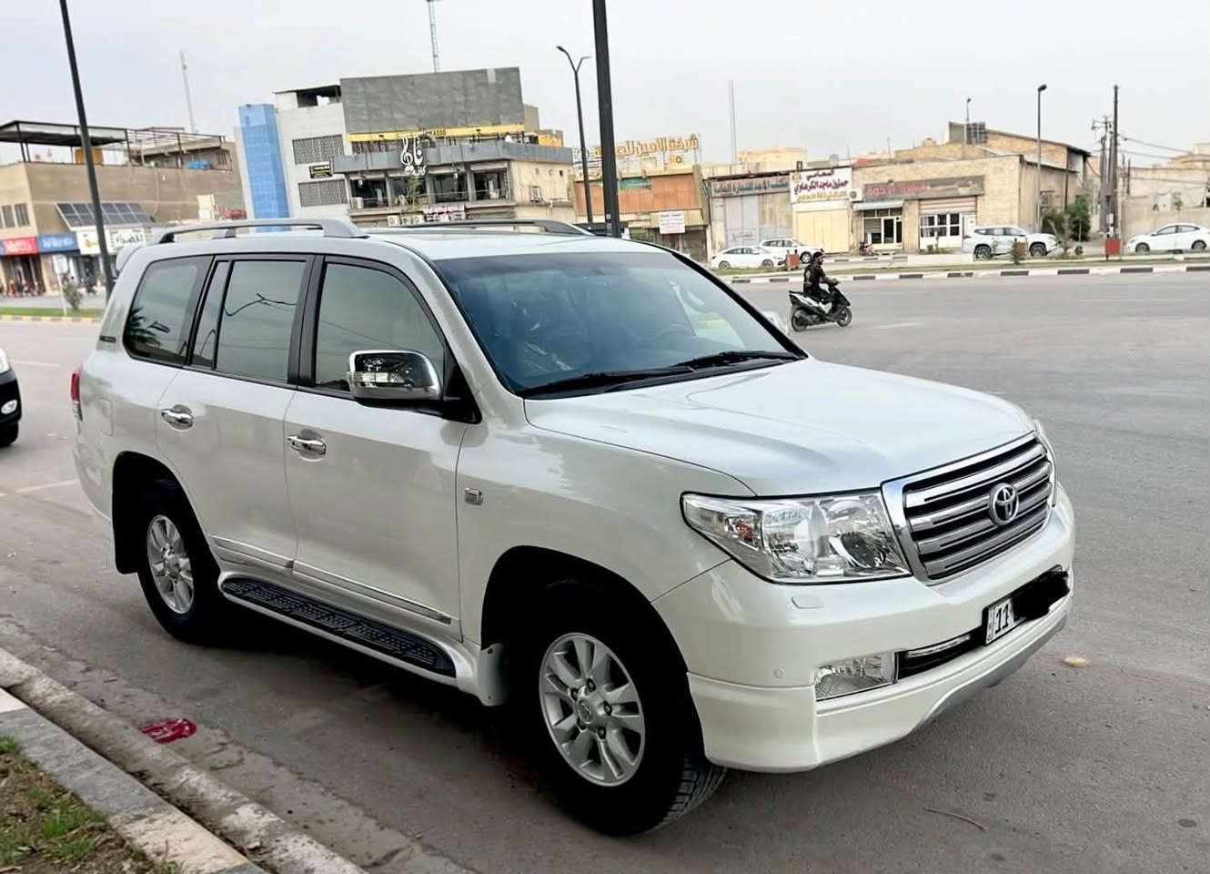 لاندكروز • ٢٠١١ • رقم بغداد