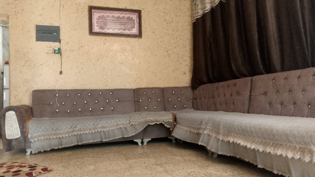السلام عليكم عندي بوفيه 2ونص متر بسعر 100الف...تخم للبيع 5قطع بسعر 200 وبي مجال..مكاني ابو غريب الحمدانية....رقمي بس وتساب بي ***********
