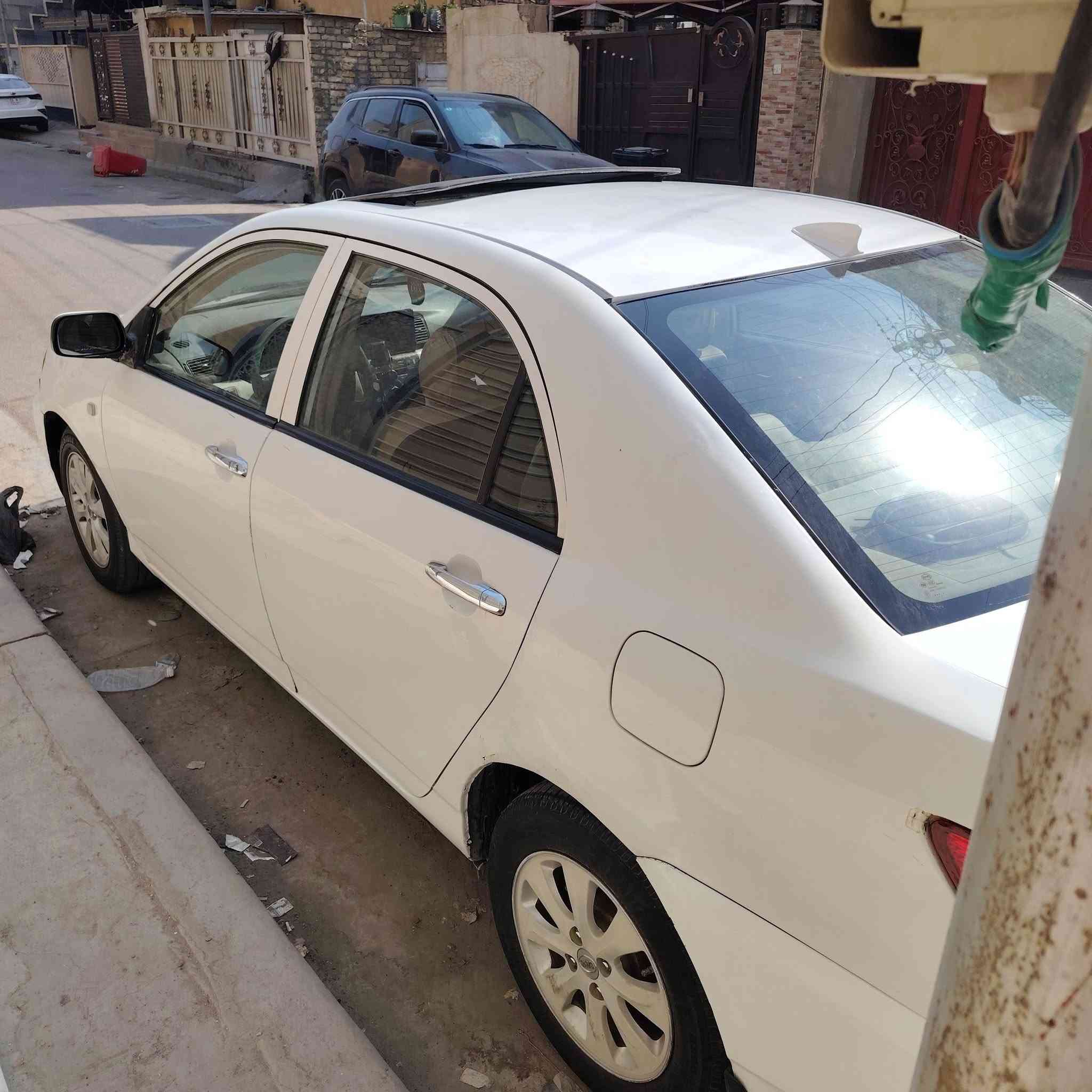 سلام عليكم بي وايدي اف ٣ بيه طخه جوه البك لايت و قبق جنطه براد باقي كفاله من ضربه وصبغ وتبديل كير مكينه تبريد صدر جاهزه سياره بسمي مديل ٢٠١٢ مكاني حي العلام رقمي *********** معروضه ب ٥٣
