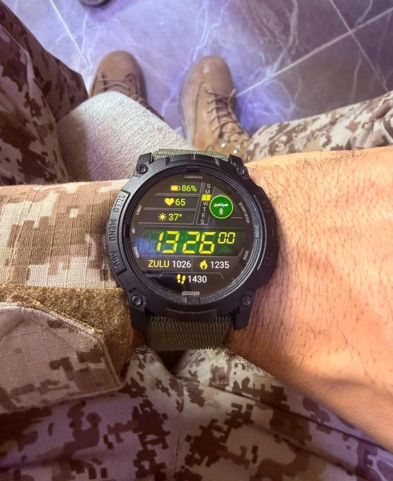 Garmin Instinct 3 AMOLED ساعة اصلي وكاله مستخدم شهرين فقط مشحونه 4 مرات وياه سير كتان اصلي السعر 700 الف ***********
