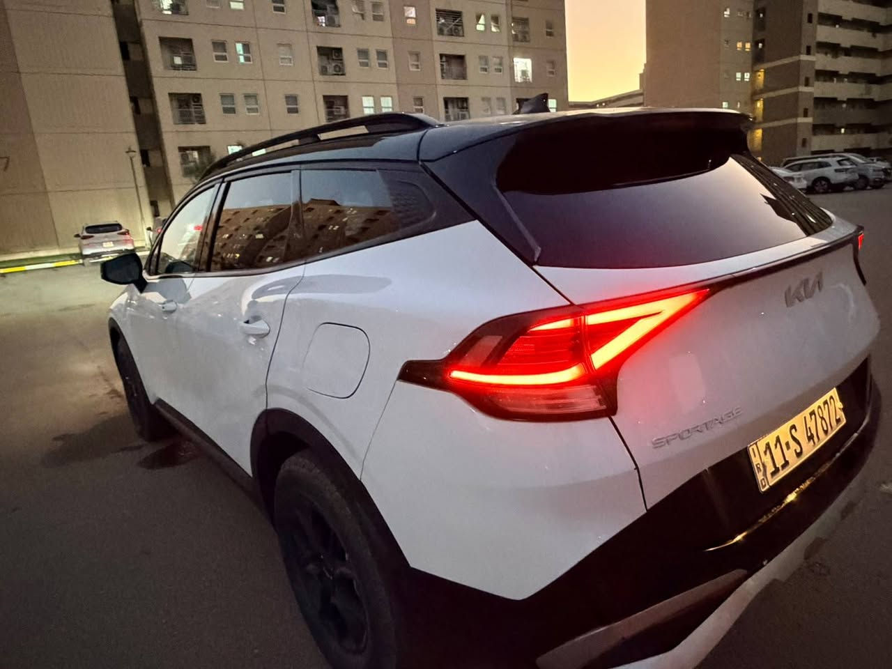 سبورتج 2024 وارد امريكي
فول مواصفات  

اللون : تو وي ابيض واسود

محرك 2500

دفع رباعي 

بنوراما 

حساسات مداريه 360 درجه 

ماشيه : 15500 ميل

كاميرات

صندوق وكراسي كهرباء السعر 215 رقم *********** تواجد سياره بغداد او ديالى
