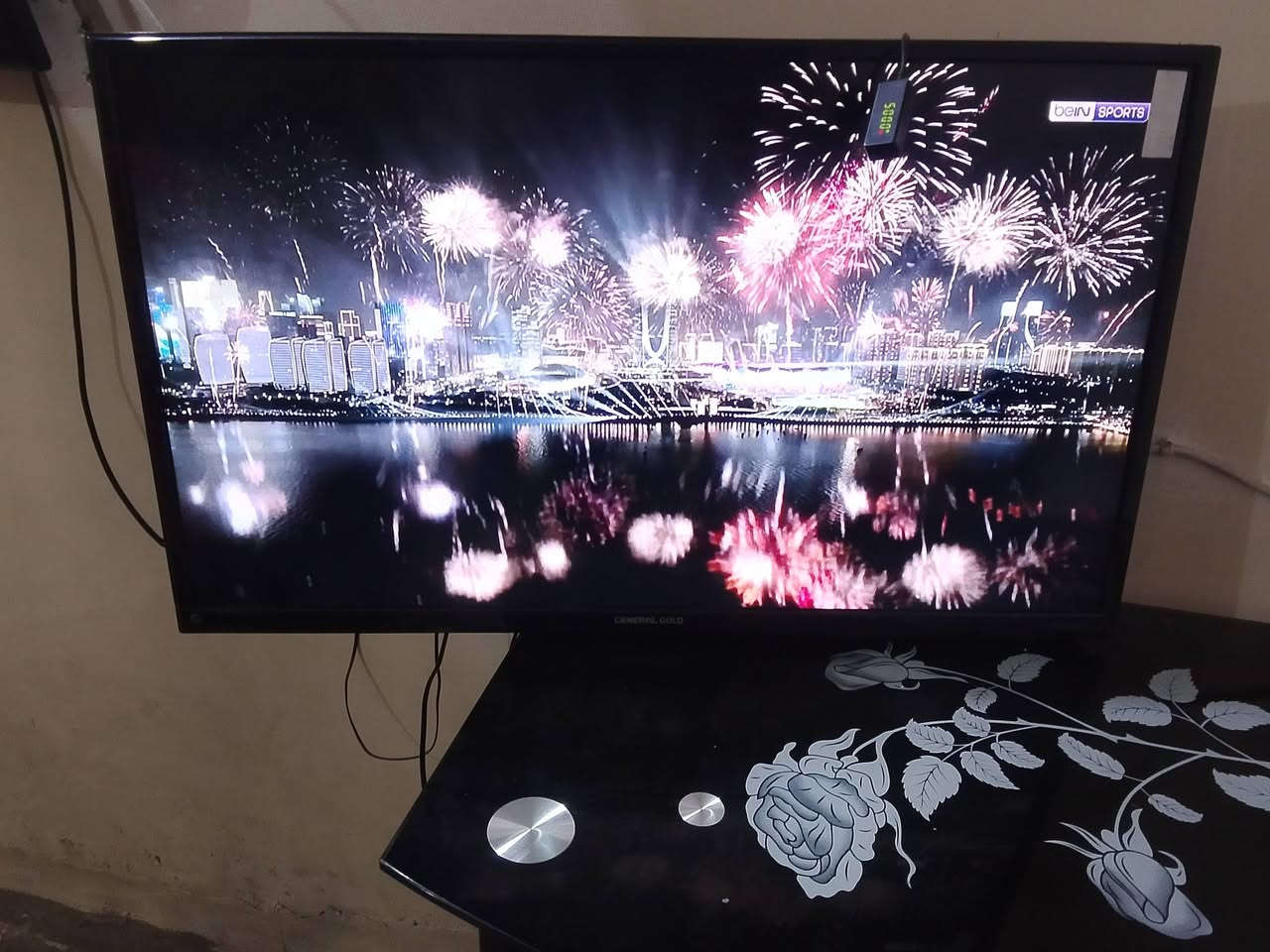 للبيع شرط الشغل حجم 32 السعر40الف ***********
