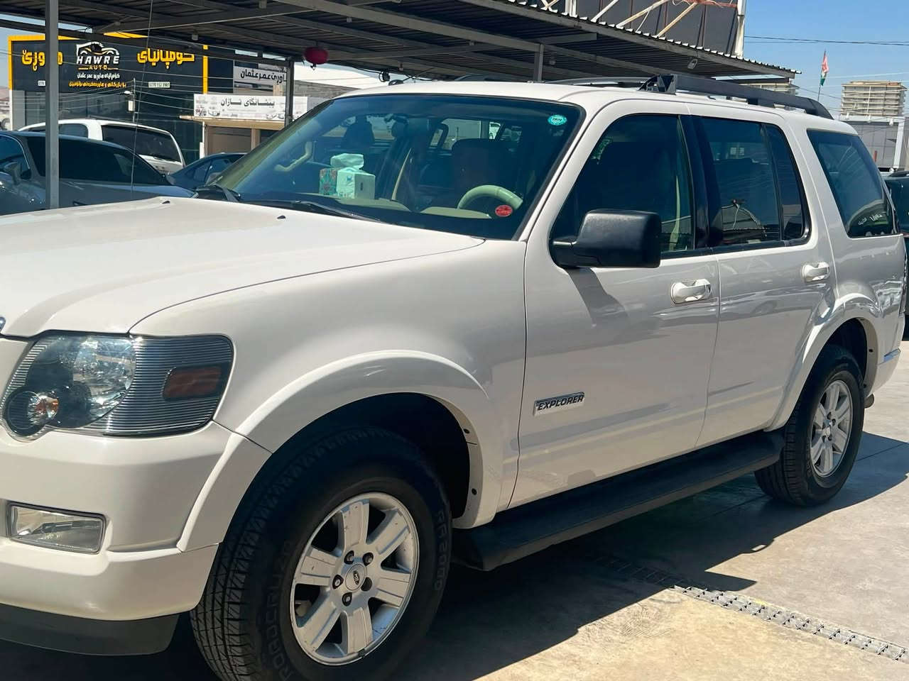 إعلان بيع* 🚗

*فورد اكسبلور 2008 للبيع*

*المواصفات:*
- *الموديل*: 2008
- *المحرك*: 6 سلندر 4.0L
- *ناقل الحركة*: اوتوماتيك
- *الدفع*: 4x4 دبل
- *اللون*: [ابيض]

- *الحالة*: [نظيفة حدادية تايرات جدد السيارة بيها قطعة وحدة
- *الرقم*: [ سليمانية  سنوية لحد [ 2030) 
- *الإضافات*: [تبريد / شاشة / كشنات كهرباء  / حساسات /]

*السعر*: [السعر المطلوب] 105 ورقه 
*السيارة*: بيها مجال بسيط للشراي

*مكان السيارة*: [الضلوعية /*********** 
*ملاحظة*: السيارة ما بيها اي مشاكل، مكفولة من المحرك والكير والحدادية

