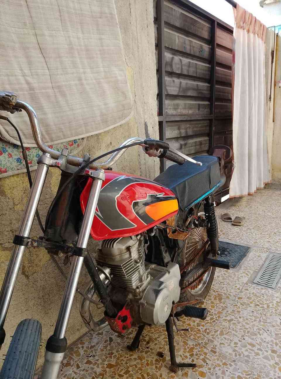 ادوات ادوات للبيع 400 بيهه مجال مكينه مجفته صار 15 يوم دراجه دكت هندر مكفوله من سرقه
فقط دبل خلفي تعبان شوي مكاني البصره الجمهوريه رقمي ***********
