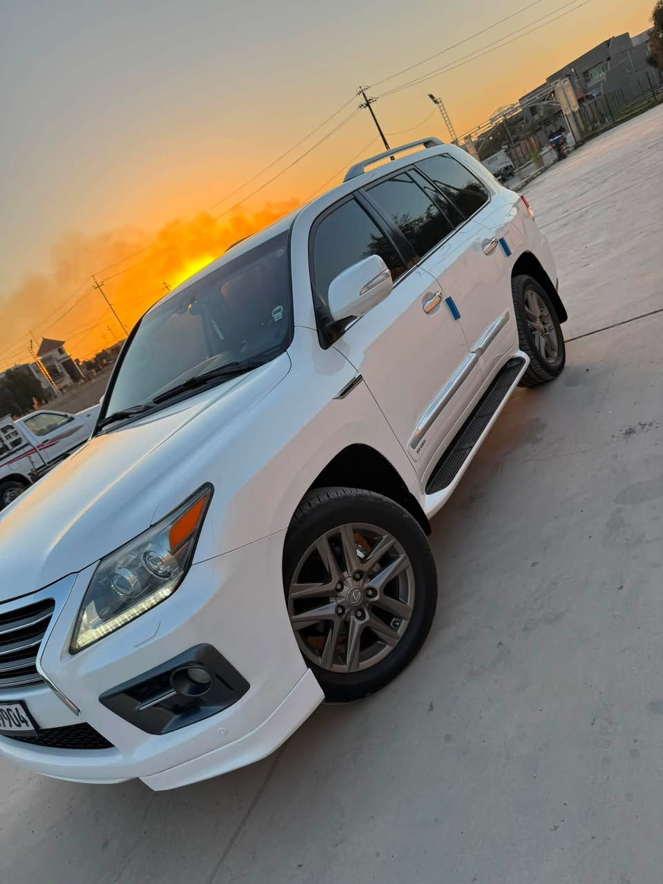 السلام عليكم لبيع لكزز موديل 2012 بريم داخل مشمشي lx570sport مكفوله من التبديل كير محرك مكفوله تخم دسكات تايرات جديده ماشيه 200 حقيقي رقم شمالي تحويل وكاله حاضر تضليل بلسنويه لبيع او مراوس برقم شمالي فقط مكان واسط الزبيديه :***********
