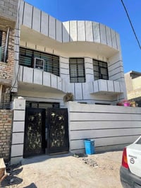بيت للأيجار بمربع ال٣٠٠٠ مساحتة ٧٥ م طابقين الطابق الارضي صاله كبيره و...