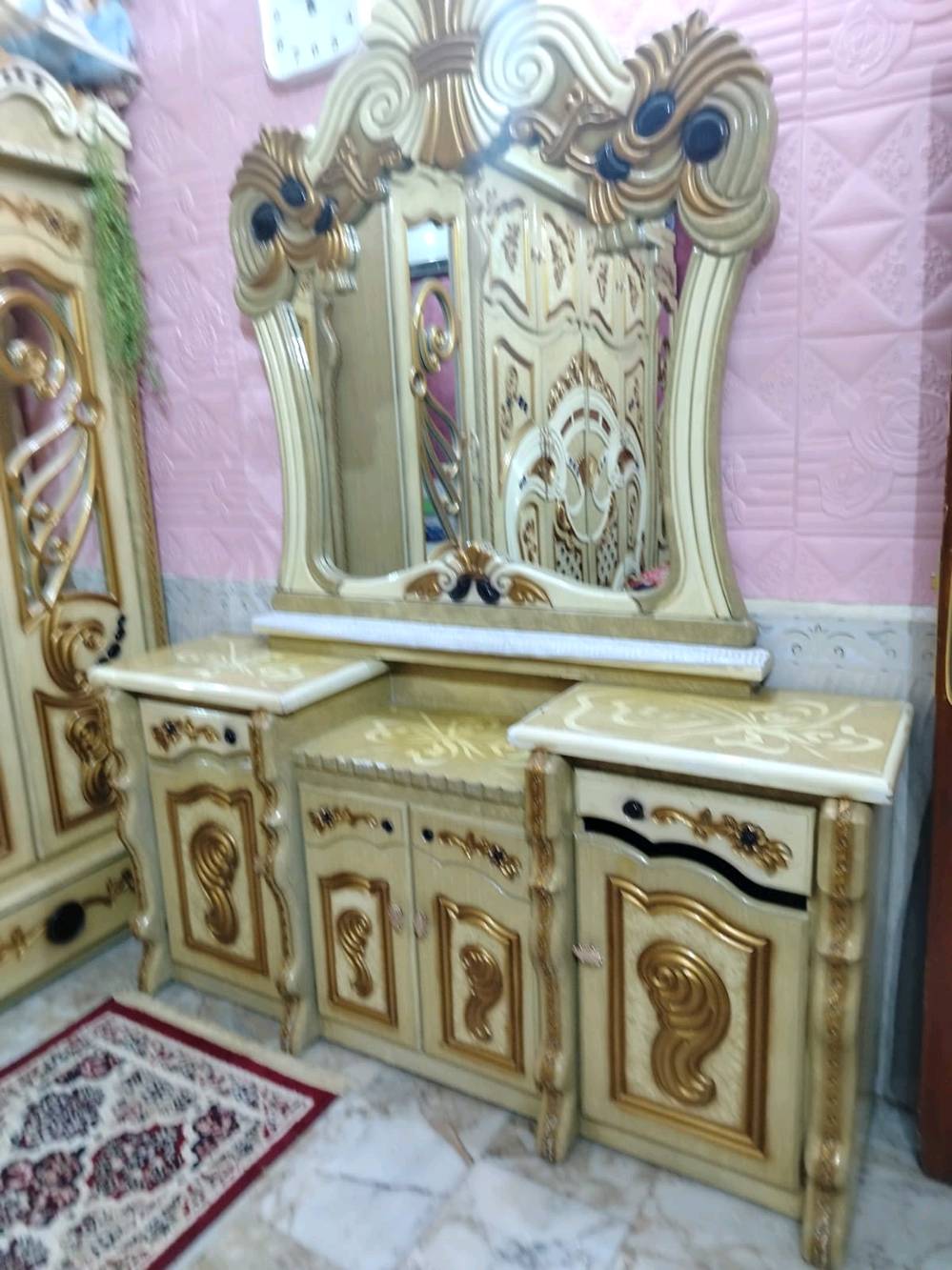 غرفه اخشاب صاج ام  السته الغرفه طابقين نضيفه كلش مابيهه زلغ السعر مليون وميه وبيه مجال العنوان الناصرية مركز
