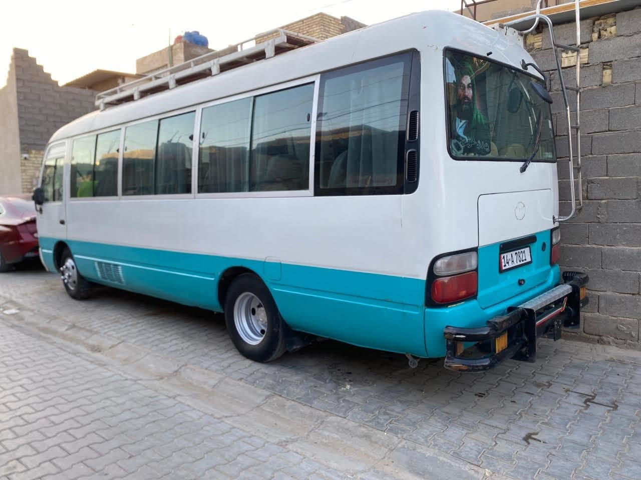 السلام عليكم كوستر للبيع مديل 2006  تبريد محورمكينه جديده منضومه غاز 120لتر كشن مال ستاركس كاردن حداديه جديده رقم الهاتف *********** العنوان بغداد
