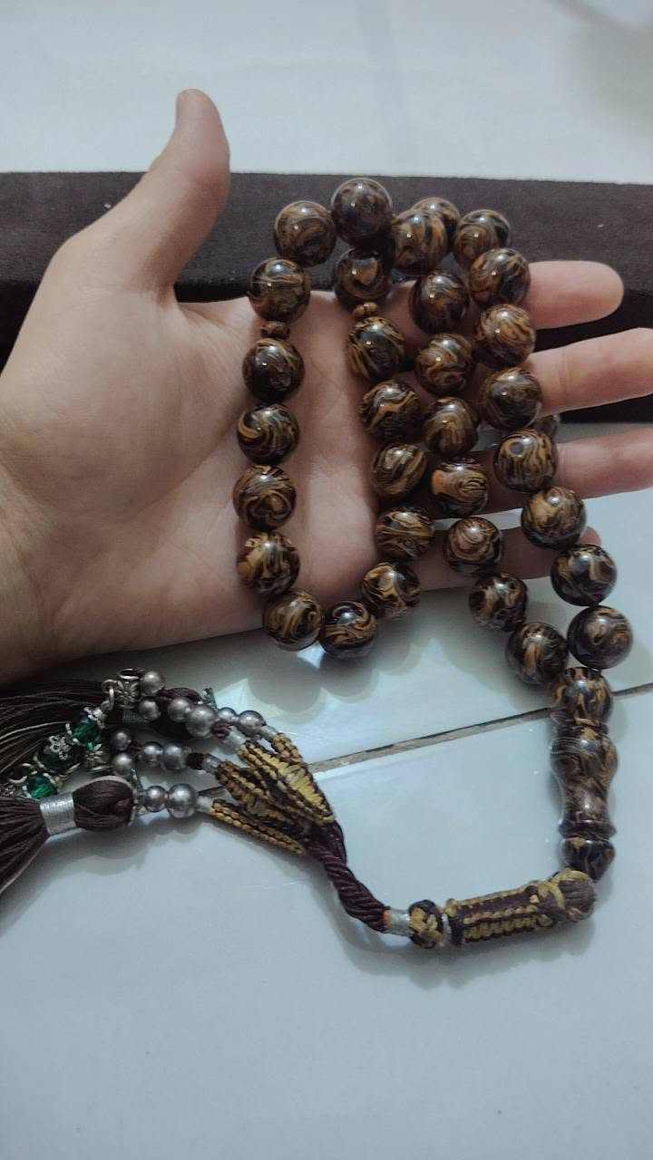 السلام عليكم من رخصت الادمن مسبحة بزوني مصاطب بس الكركوشه تسوه ورقة الواقع احلى من الصوره الاستفسار التواصل واتساب ***********
