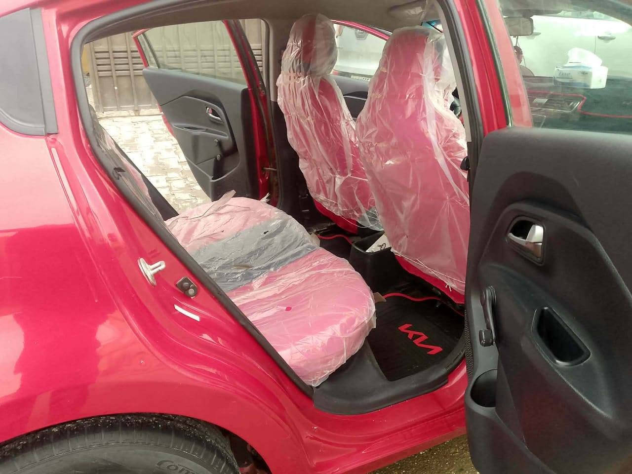 ريو ٢٠١٧
وارد امريكي حادث سرقة مبدل بنيد وجاملغ فقط نفس اللون 
مكينة ١٦٠٠ 
گير عادي
سيارة نضيفة مرتبة علة أيدي جديدة احلة من الصور 
مكانه بغداد الدورة
السعر ٨٠ وبيهة مجال
للاستفسار ***********

نص مكتوب في الصور:
- @kory_18_