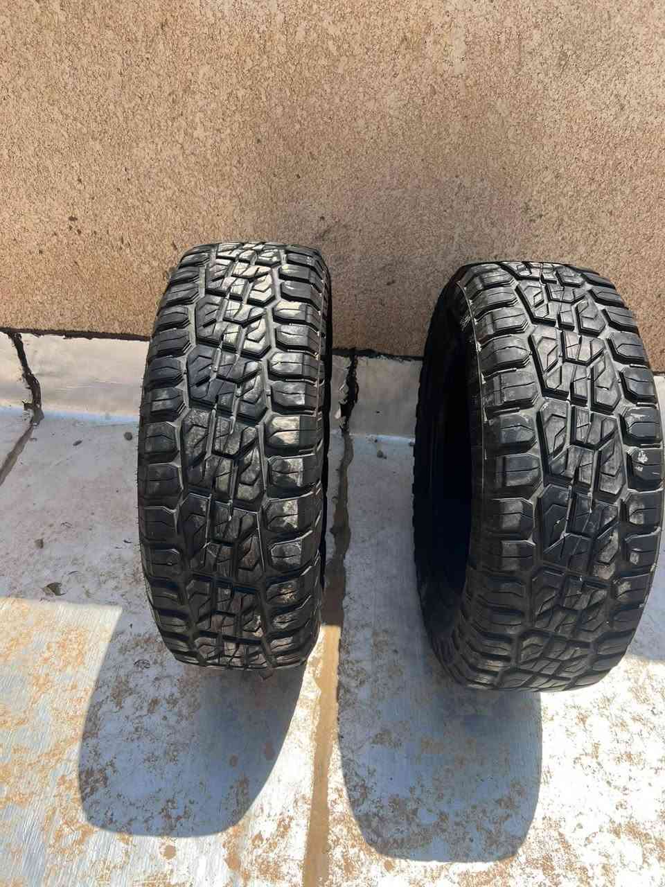 زوج تايرات جبلي مستخدم قليل اخو الجديد 245/65R17 السعر 150
***********
