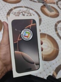 آيفون ١٦ برو ماكس • ٢٥٦ • بطارية ٩٢