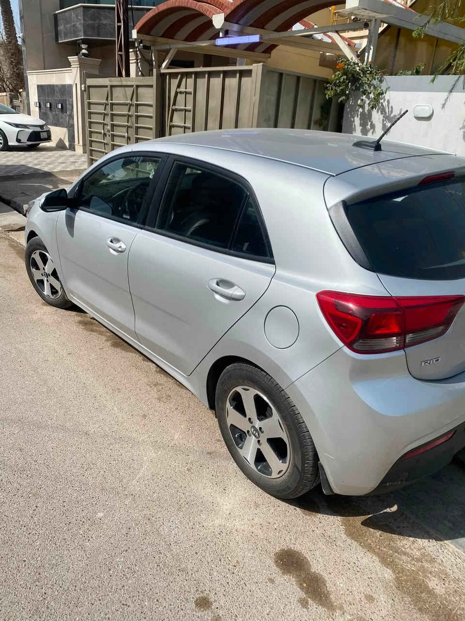 كيا ريو مديل٢٠١٩وارد امربكي حادثها تبديل بنيد وصبغ جاملغ ايمن كير atرقم بغداد بسمي السعر107رقم الهاتف*********** المكان بغداد عامرية
