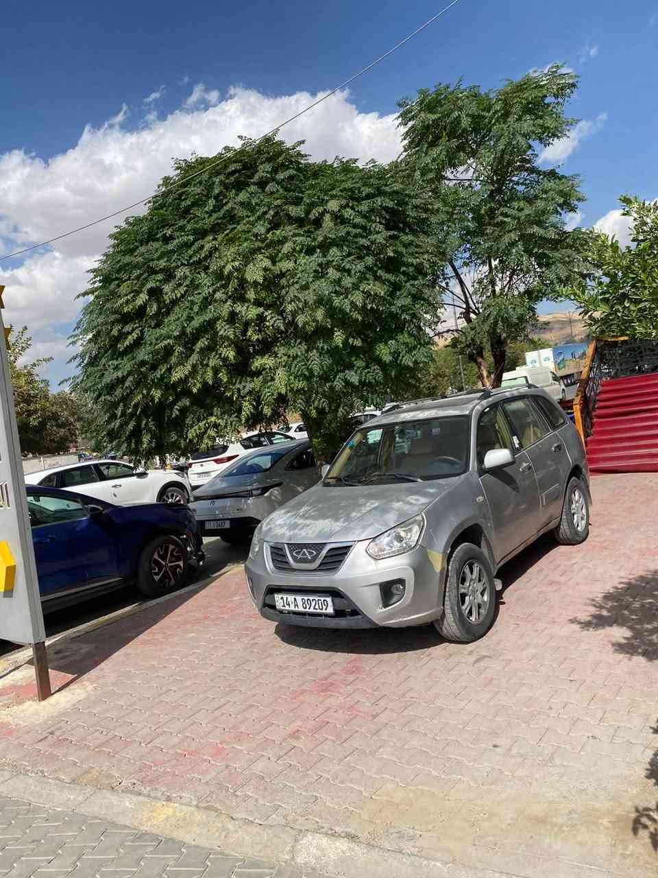 السلام عليكم تيكو موديل ١٤ رقم بصرة انكليزي تحويل مباشر سياره فول مواصفات جهازه من كلشي دواخل نضيفه كلش كير محرك مكفول مكفوله من كل ضربه وصبغ حاليآ طالع بيها بسليمانيه 
سعرها ٥٧ وبيها مجال مكاني واسط الكوت
للاستفسار واتساب أو اتصال
***********
***********
