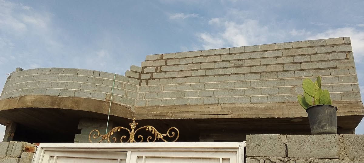 خلفه • متفرغ حالين • متواجد واتساب