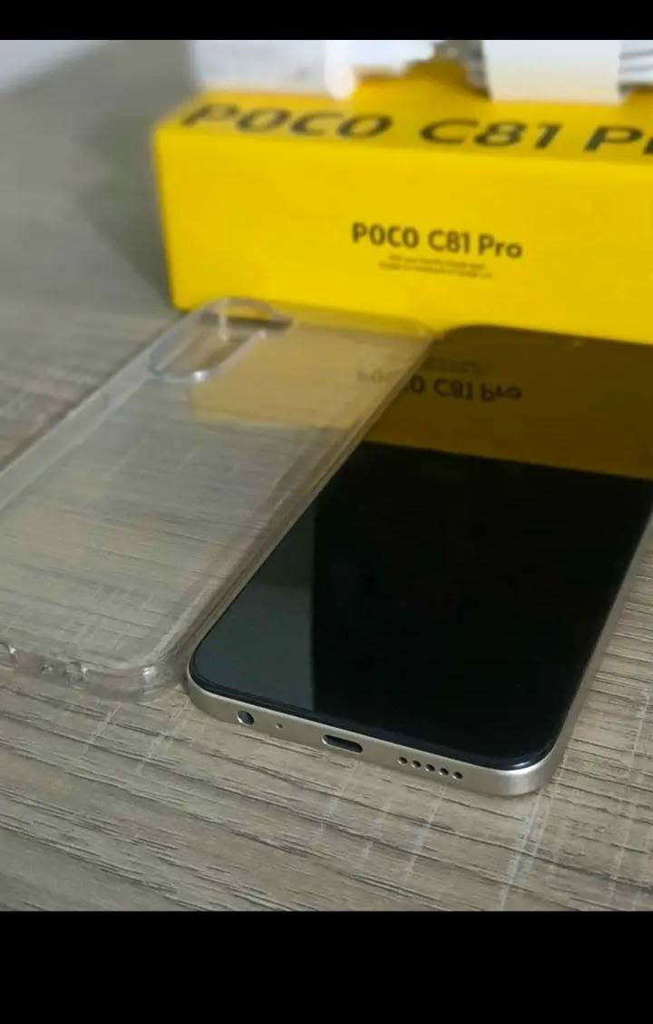 بوكو c81 برو ذاكرة 128 شريحتين مستخدم 3 ايام فقط اخو الجديد يجي ويا الكارتونه والشاحنه مراوس فقط التاميم ***********
