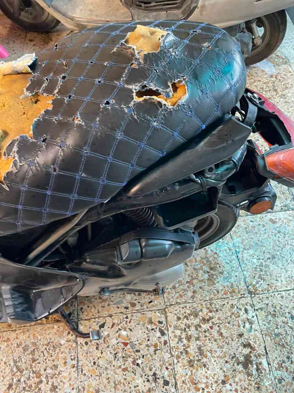 سلام عليكم دراجه سبيسي نضيفه مابيها اي مشاكل سلف هندر كهربائيات اشاير دراجه شغل ماواكفه دراجه سعر (٣٠٠) وبيها مجال بغداد الحريه    ***********
