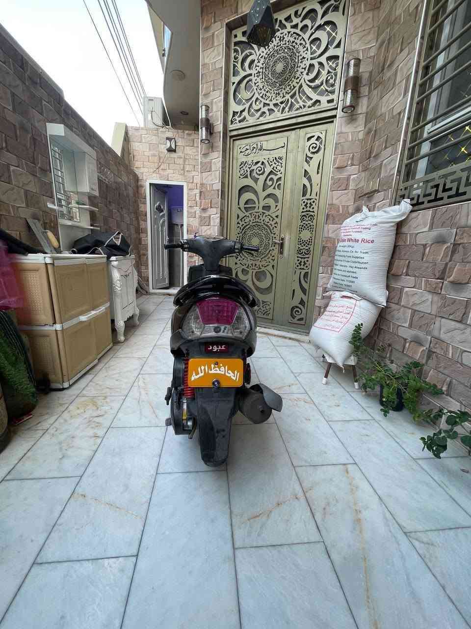 سلام عليكم
دراجه ماكس حاويه رمبه  للبيع صارله 11 اشهر طالعه من المعرض ما مفتوحه ابدا  وكهربائياته كلها شغاله وما ناقصه اي شي وماطابه اي مصلح ولا مره مكاني كربلاء شارع مستشفى الحسيني اي استفسار خاص 
رقم  ***********
