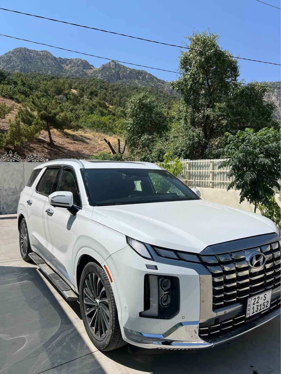 Hyundai palisade  2023 calligraphy
هونداي بلسايد كلگرافي 
موديل: 2023
الحالة: ربع بنيد صبغ +
شبر بالجاملغ صبغ 
بدون دواخل بدون ايرباك
المواصفات: كلگرافي  فول 1/1 
 شاشة عرض داتشو. المحرك   v6    3.8 
بصمة تشغيل + بصمة ابواب 
اصطفاف ذاتي(تقديم +ترجيع)  
فتحة سقف +بانوراما
سماعات هارمن كاردن عدد ١٦
 رادار امامي  + خلفي 
حساسات امامي + خلفي 
كامرات عدد 6  360 درجة 
كشنات امامي خزن ميموري 
كشنات كهربائي تدفئة وتبريد🥶
انارة داخليه (محيطيه) + انارة دشبول 
بردات جانبية
تبريد مركزي امامي + خلفي منفصل التحكم
تحكم ستيرن + شفتات
تدفئة ستيرن 
مرايا هيتر + تعتيم 
صندوق كهربائي شفط + اربع وضعيات فتح صندوق
وضعيات قيادة  (٥)
ويل كب حجم  ٢٠ 
اوتو هولد + نقطة عمياء 
سايد بريك بصمة + مثبت سرعة
شحن وايرلس 
إشارات بالمرايا  + إشارات جانبيه
2اوتو بريك 
تحديد مسار
شاشة ديجتال كبيرة
تشغيل عن بعد .
تدليك كشن .
دفع رباعي 
نظام مانع انزلاق 
 نظام نزول منحدرات كشنات Vip منفصل 
 

السعر  280$
    *********** عين التمور, كربلاء
