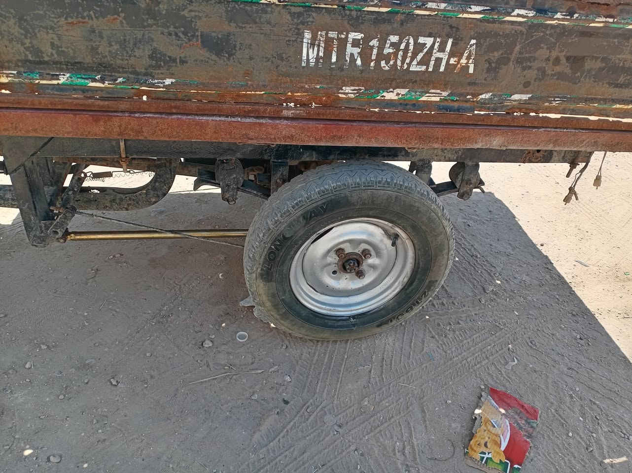 السلام عليكم للبيع موديل 14كلك محرك ٢٥ جاهزه للعمل كبل سلف هورن لايت كله شغال تواير جوبلس وياله وبريك جديد ماعيازه ربع سعر ٥٥٠ اتصال *********** لامو شراي يطلع كبل مكاني يم جامعت ساوه
