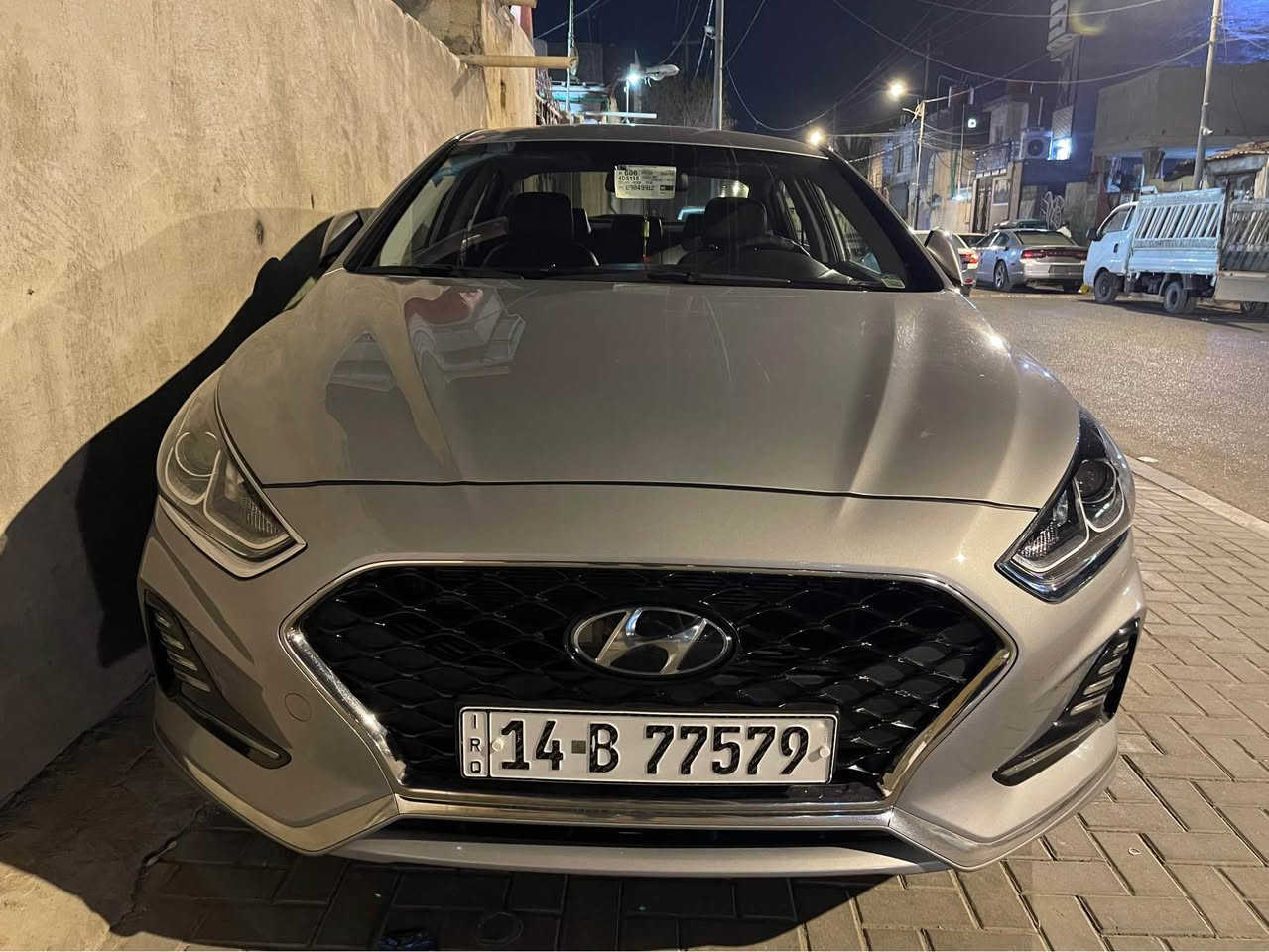 هونداي سوناتا كوري رقم بصره موديل 2023 كفاله عامه 
سيارة جديده كلش و كفاله 
موصفات كوري معروفه 
مكينه 2000 بانزين فقط
سعر 177 $
*********** البصرة, العراق
