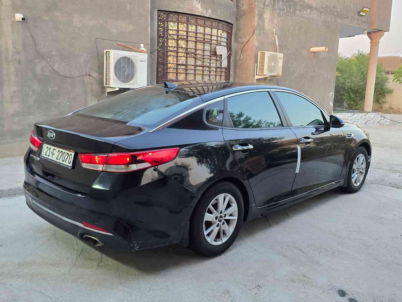 السلام عليكم كيا اوبتما ٢٠١٦ ماشيه ١٨٠ حقيقي وارد أمريكي حادث دعاميه فقط السيارة برغي نقص مبيها تخم تاير حداديه كير مكينه شرط  تحويل مباشر مكان السيارة بغداد *********** السعر ١٢٥ بيها مجال
